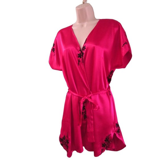 Sabrina by Mervyns Raspberry Black Embroidered Flower Short Robe Large GUC - Picture 1 of 16